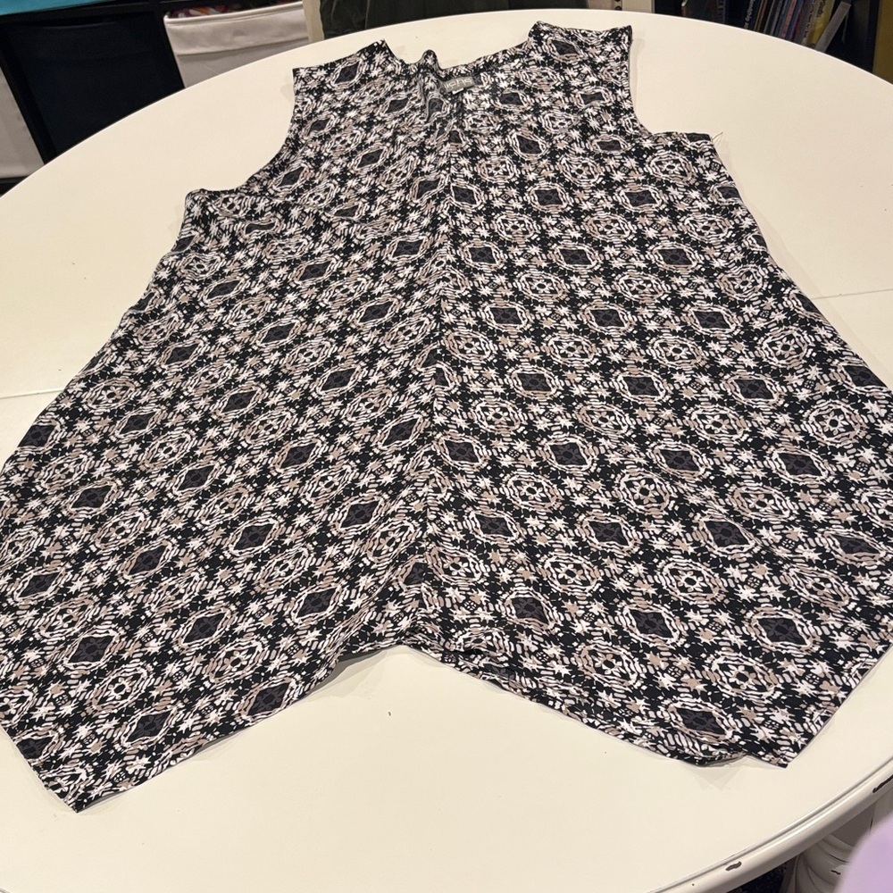 Niche by Nilgun Derman Sleeveless Tunic